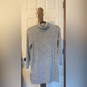 Old navy small turtle neck tunic top. Some pilling see photo